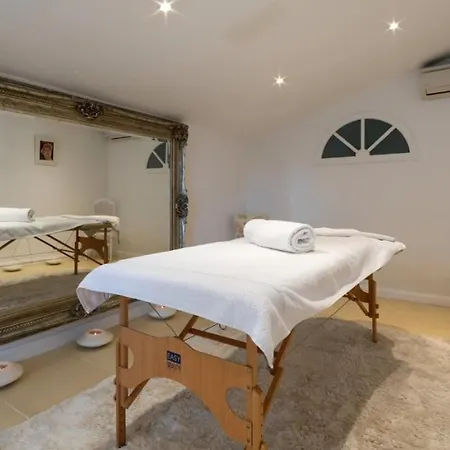 Read My Profile Host Before Request ## Luxury In Holiday home