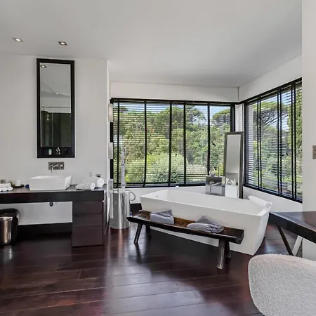 Read My Profile Host Before Request ## Luxury In * サントロペ